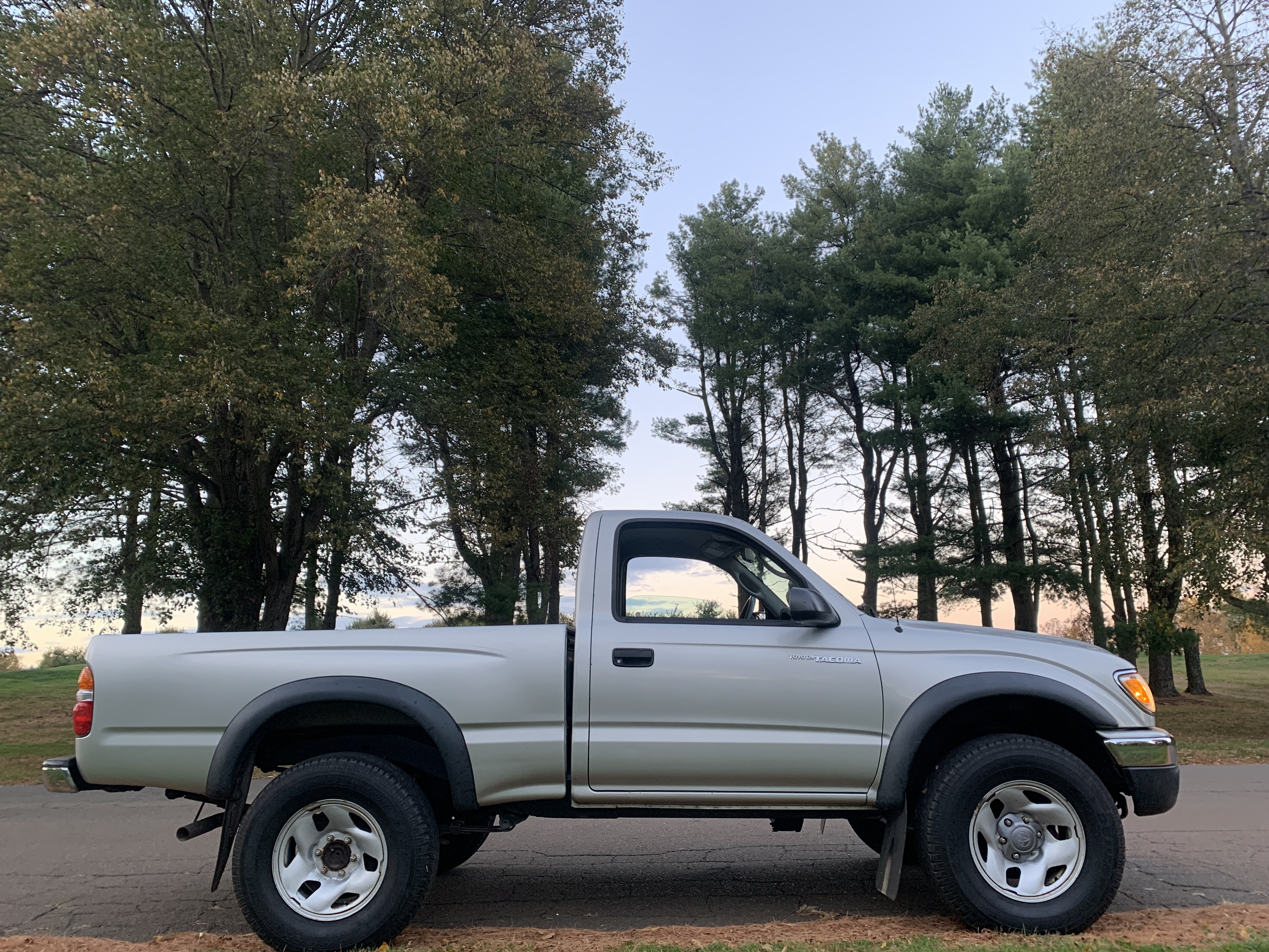2004 Toyota Tacoma SR5 4x4 Pickup — photo 119